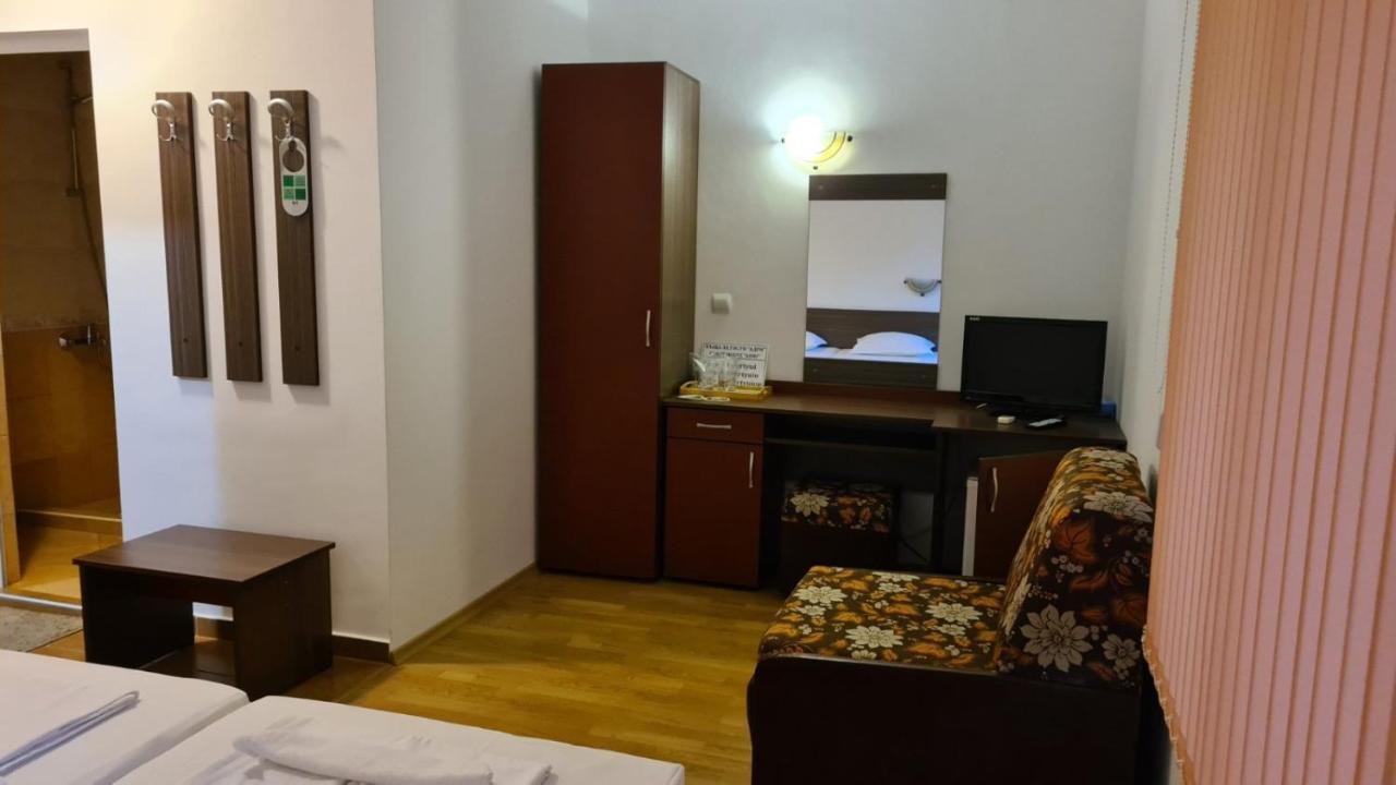 Adri Guest House Nesebar Exterior foto